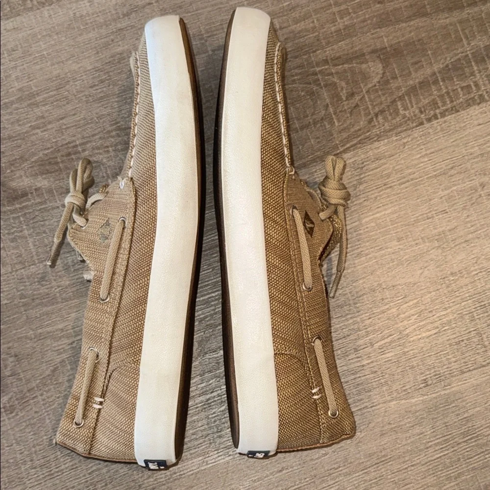 Sperry casual boat